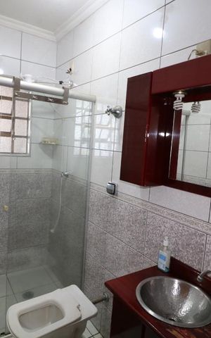 Casa à venda com 300m², 5 quartos e 4 vagasBanheiro 3