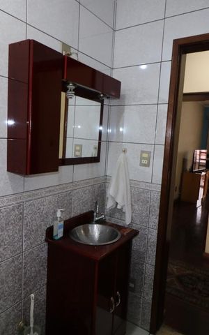 Casa à venda com 300m², 5 quartos e 4 vagasBanheiro 3