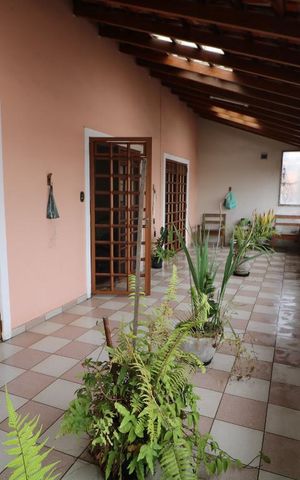 Casa à venda com 300m², 5 quartos e 4 vagasVaranda