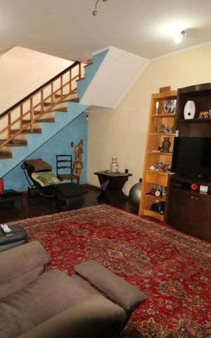 Casa à venda com 300m², 5 quartos e 4 vagasSala