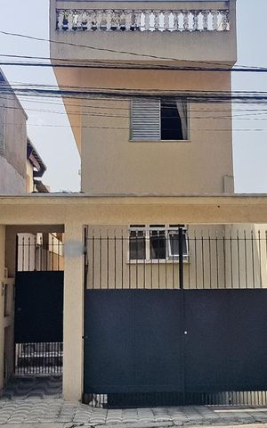 Casa para alugar com 250m², 3 quartos e sem vaga Casa para alugar com 250m², 3 quartos e sem vagaFachada