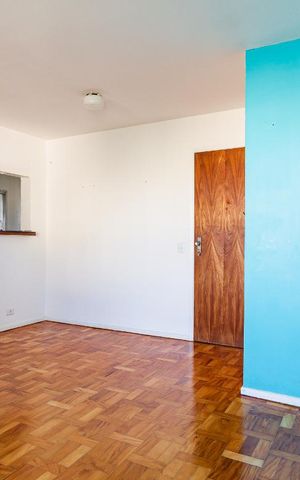 Apartamento à venda com 70m², 2 quartos e 1 vaga Apartamento à venda com 70m², 2 quartos e 1 vagaSala