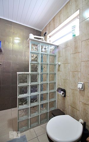 Casa à venda com 207m², 3 quartos e 4 vagasBanheiro do Quarto 1 - Suíte 