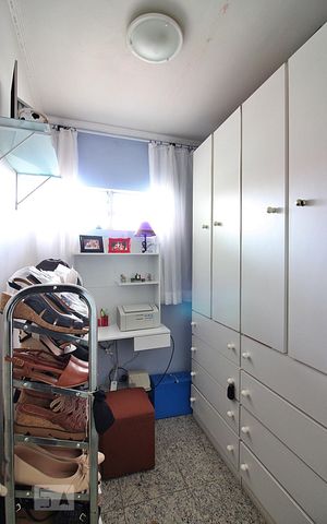 Casa à venda com 207m², 3 quartos e 4 vagasEscritório