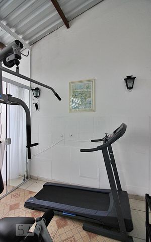 Casa à venda com 207m², 3 quartos e 4 vagasAcademia