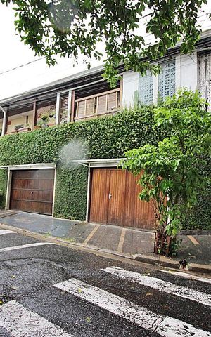 Casa à venda com 207m², 3 quartos e 4 vagasFachada