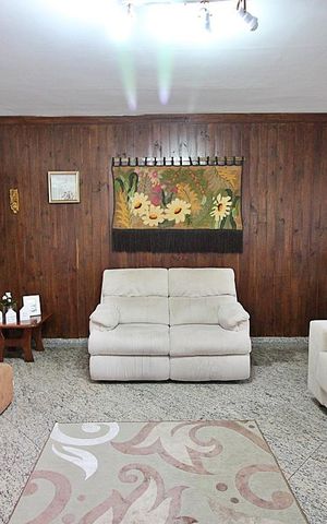 Casa à venda com 207m², 3 quartos e 4 vagasSala 