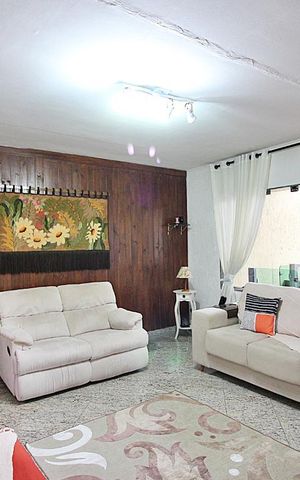 Casa à venda com 207m², 3 quartos e 4 vagasSala 