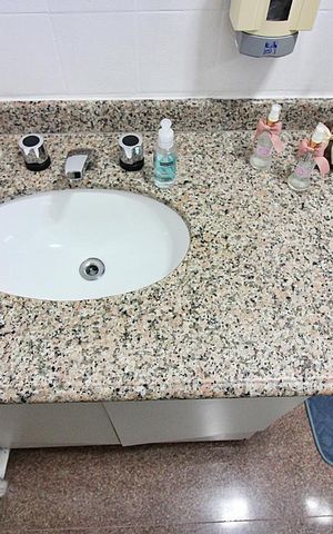 Casa à venda com 207m², 3 quartos e 4 vagasBanheiro Social