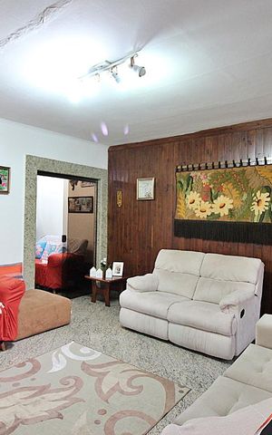Casa à venda com 207m², 3 quartos e 4 vagasSala 