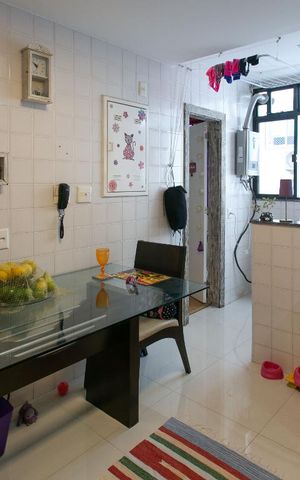 Apartamento à venda com 147m², 2 quartos e 1 vaga Apartamento à venda com 147m², 2 quartos e 1 vagaCozinha e Área de Serviço