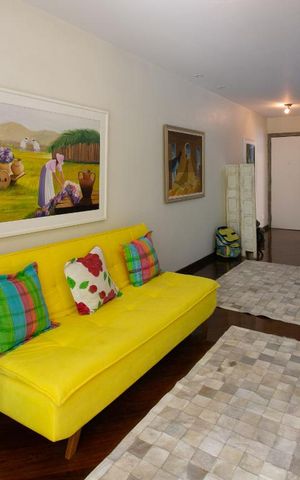 Apartamento à venda com 147m², 2 quartos e 1 vaga Apartamento à venda com 147m², 2 quartos e 1 vagaSala