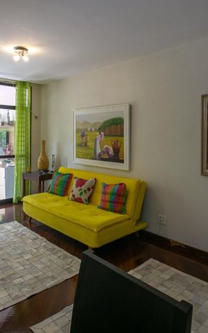 Apartamento à venda com 147m², 2 quartos e 1 vaga Apartamento à venda com 147m², 2 quartos e 1 vagaSala