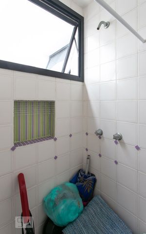 Apartamento à venda com 147m², 2 quartos e 1 vaga Apartamento à venda com 147m², 2 quartos e 1 vagaBanheiro de Serviço