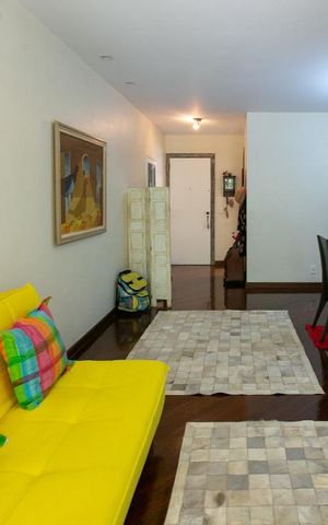 Apartamento à venda com 147m², 2 quartos e 1 vaga Apartamento à venda com 147m², 2 quartos e 1 vagaSala