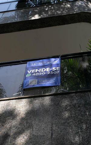 Apartamento à venda com 147m², 2 quartos e 1 vaga Apartamento à venda com 147m², 2 quartos e 1 vagaFachada