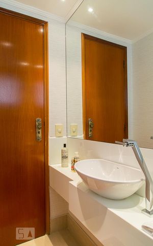 Apartamento à venda com 220m², 4 quartos e 3 vagasLavabo