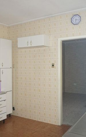 Casa à venda com 181m², 3 quartos e 2 vagasCozinha