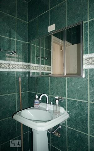 Casa à venda com 181m², 3 quartos e 2 vagasBanheiro 1