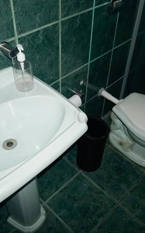 Casa à venda com 181m², 3 quartos e 2 vagasBanheiro 1