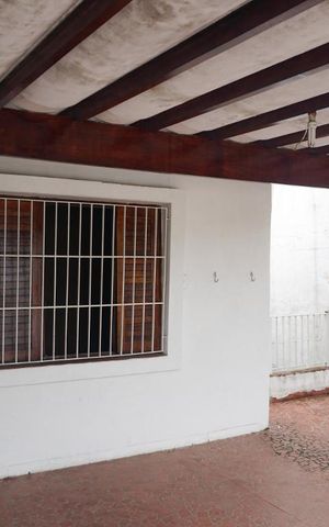 Casa à venda com 181m², 3 quartos e 2 vagasVaranda da Frente