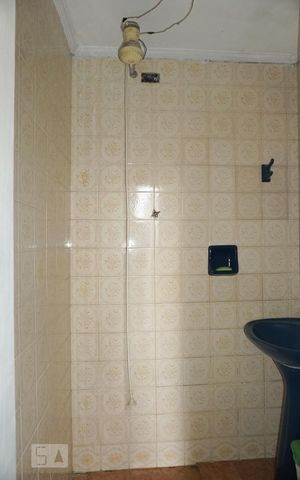 Casa à venda com 181m², 3 quartos e 2 vagasBanheiro 2