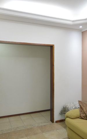 Casa à venda com 870m², 8 quartos e 8 vagasSala 1