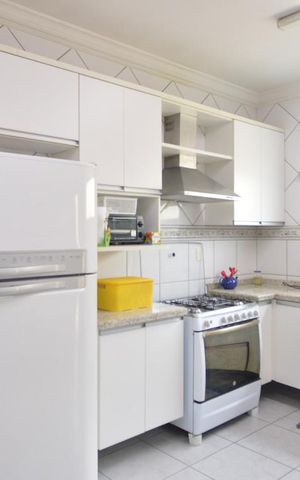 Casa à venda com 870m², 8 quartos e 8 vagasCozinha 1