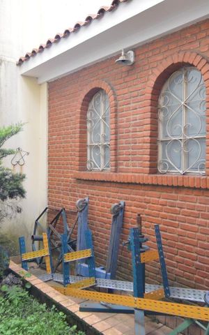 Casa à venda com 870m², 8 quartos e 8 vagasEdícula