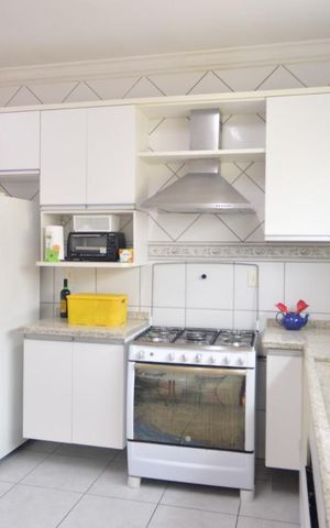 Casa à venda com 870m², 8 quartos e 8 vagasCozinha 1