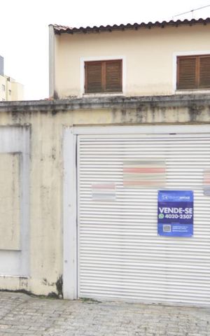 Casa à venda com 870m², 8 quartos e 8 vagasFachada externa