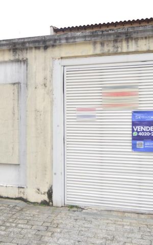 Casa à venda com 870m², 8 quartos e 8 vagasFachada externa