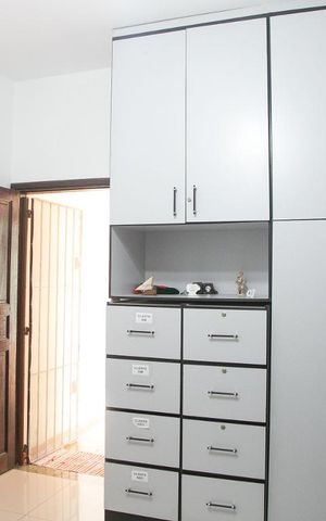 Casa à venda com 236m², 3 quartos e 4 vagas Casa à venda com 236m², 3 quartos e 4 vagasEdícula