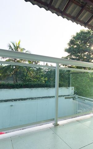 Casa à venda com 135m², 3 quartos e 1 vaga Casa à venda com 135m², 3 quartos e 1 vagaVaranda da Suite