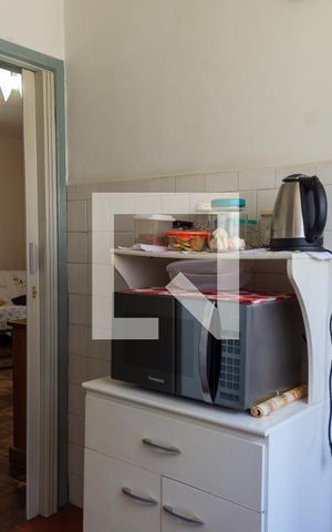 Apartamento à venda com 98m², 3 quartos e sem vaga Apartamento à venda com 98m², 3 quartos e sem vagaCozinha e Área de Serviço