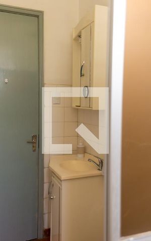Apartamento à venda com 98m², 3 quartos e sem vaga Apartamento à venda com 98m², 3 quartos e sem vagaBanheiro