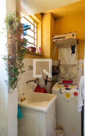 Apartamento à venda com 98m², 3 quartos e sem vaga Apartamento à venda com 98m², 3 quartos e sem vagaCozinha e Área de Serviço