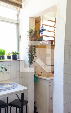 Apartamento à venda com 98m², 3 quartos e sem vaga Apartamento à venda com 98m², 3 quartos e sem vagaCozinha e Área de Serviço