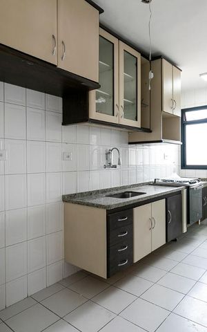 Apartamento à venda com 120m², 2 quartos e 2 vagasCozinha