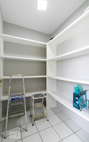 Apartamento à venda com 120m², 2 quartos e 2 vagasCozinha - Dispensa