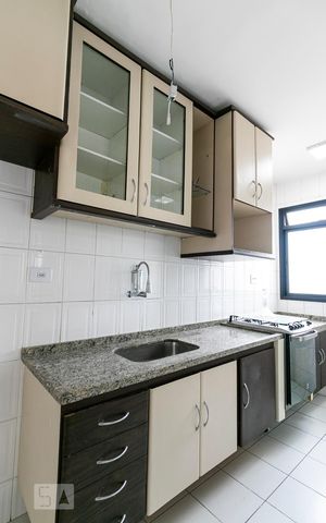 Apartamento à venda com 120m², 2 quartos e 2 vagasCozinha