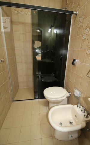 Casa à venda com 800m², 4 quartos e 6 vagasBanheiro do Quarto 3