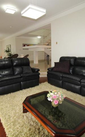 Casa à venda com 800m², 4 quartos e 6 vagasSala