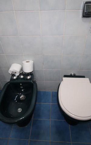 Casa à venda com 800m², 4 quartos e 6 vagasBanheiro do Quarto 1