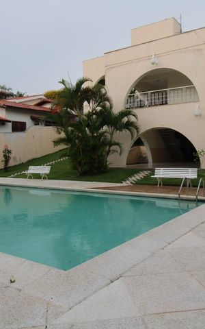 Casa à venda com 800m², 4 quartos e 6 vagasPiscina