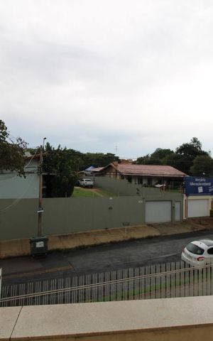 Casa à venda com 800m², 4 quartos e 6 vagasVista do Quarto 1