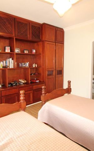 Casa à venda com 800m², 4 quartos e 6 vagasQuarto 2