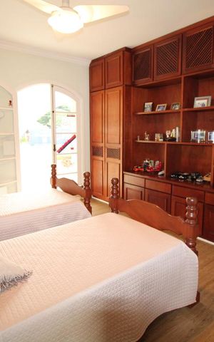 Casa à venda com 800m², 4 quartos e 6 vagasQuarto 2