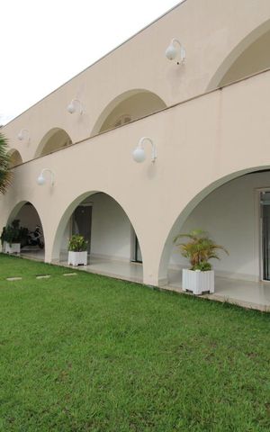 Casa à venda com 800m², 4 quartos e 6 vagasFachada