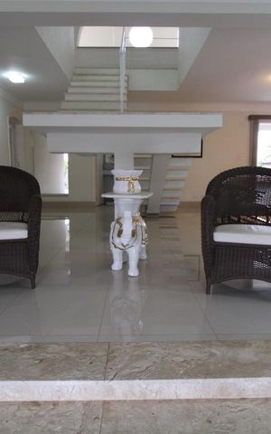 Casa à venda com 800m², 4 quartos e 6 vagasSala